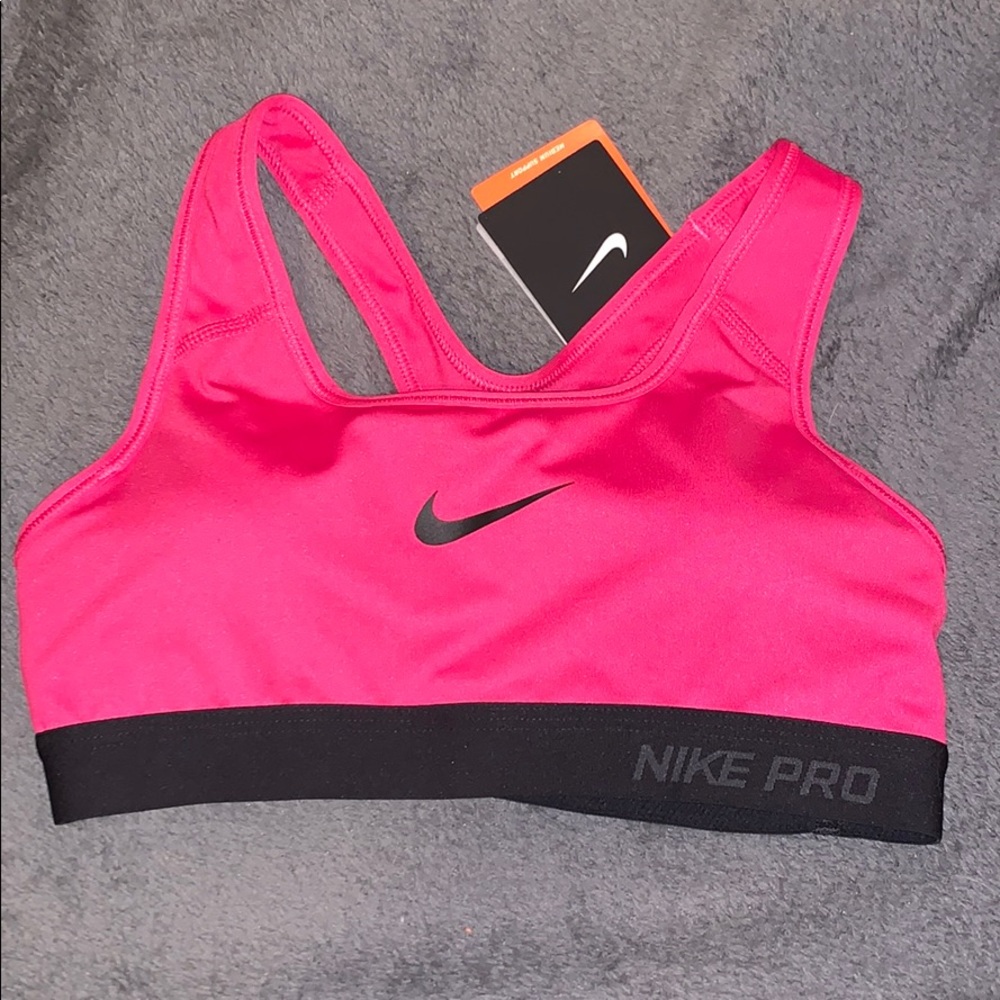 NWT Nike Pro Sports Bra